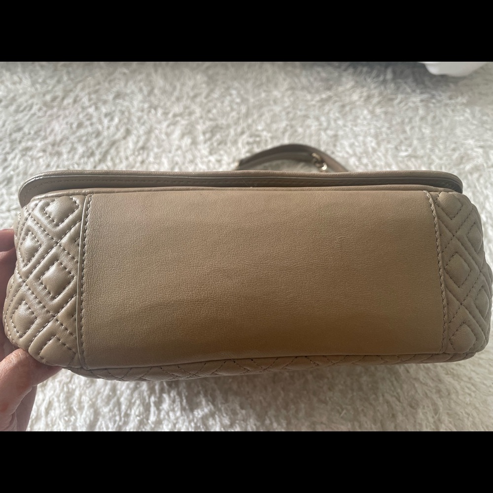 Tory Burch quilted crossbody/shoulder bag - Picture 6 of 9